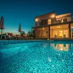 Villa Stefanja Kids Friendly With Sea View Near Fazana Galižana