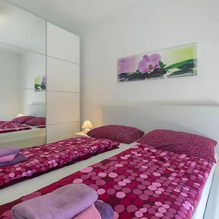 Villa Stefanja Kids Friendly With Sea View Near Fazana