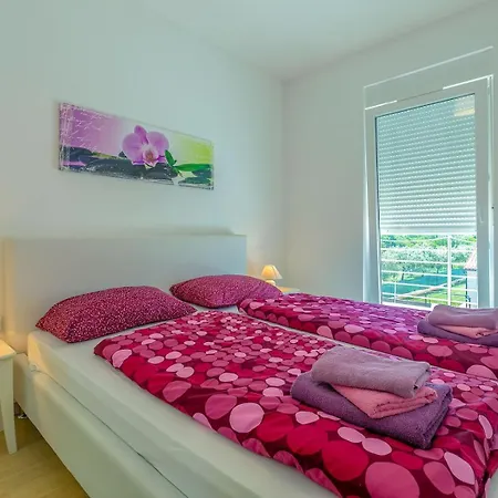 Villa Stefanja Kids Friendly With Sea View Near Fazana *