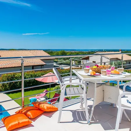 Stefanja Kids Friendly With Sea View Near Fazana Villa