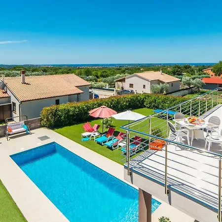 Stefanja Kids Friendly With Sea View Near Fazana *
