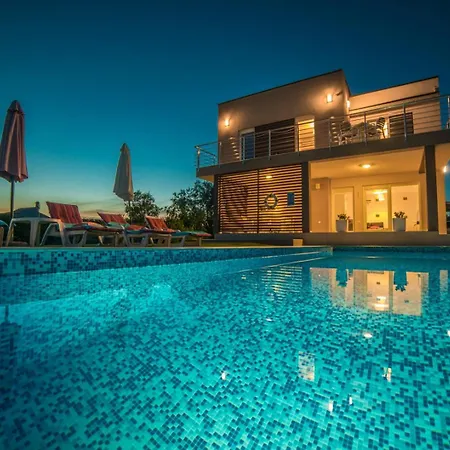 Villa Stefanja Kids Friendly With Sea View Near Fazana Galižana